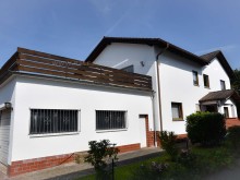 * Zweifamilien-Traum in Feldrandlage von Braunfels-Neukirchen *