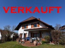 *Einfamilienhaus im Landhausstil in ruhiger Lage von Solms-Oberndorf*