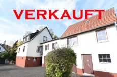 * Einfamilienhaus + Einliegerwohnung + Bauplatz in Solms-Niederbiel *