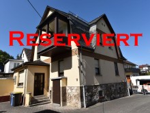 * Besonderes Einfamilienhaus mit Nebengeb&auml;ude f&uuml;r Ihr Hobby in Solms-Burgsolms *