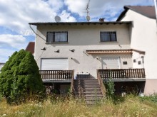 * Einfamilienhaus mit gro&szlig;em Grundst&uuml;ck in Feldrandlage von Braunfels-Bonbaden*