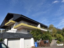 * Attraktive Doppelhaush&auml;lfte mit Einliegerwohnung in Weilm&uuml;nster-Wolfenhausen *