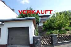 * Familiengl&uuml;ck mit Schlo&szlig;blick in Solms-Oberndorf *