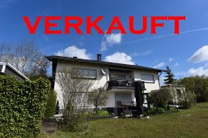 * Einfamilienhaus mit Einliegerwohnung in Ehringshausen-Niederlemp *